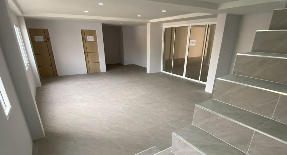 For rent 4 bedrooms office in Prawet, Bangkok