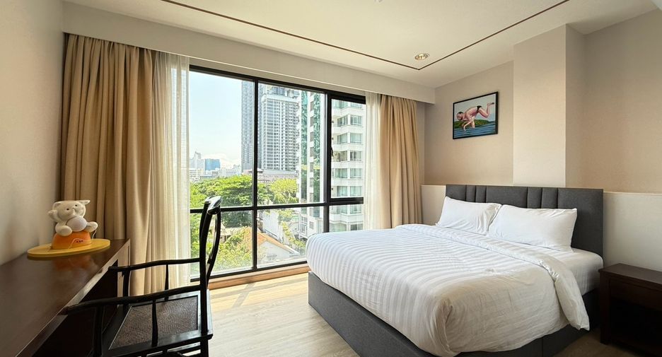 À louer 4 chambres condo à Sathon, Bangkok