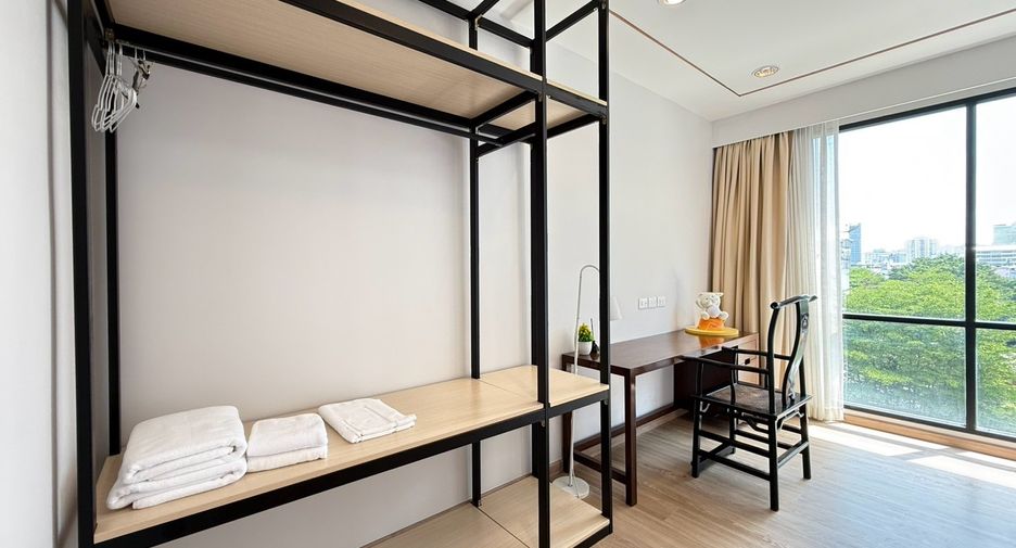 À louer 4 chambres condo à Sathon, Bangkok