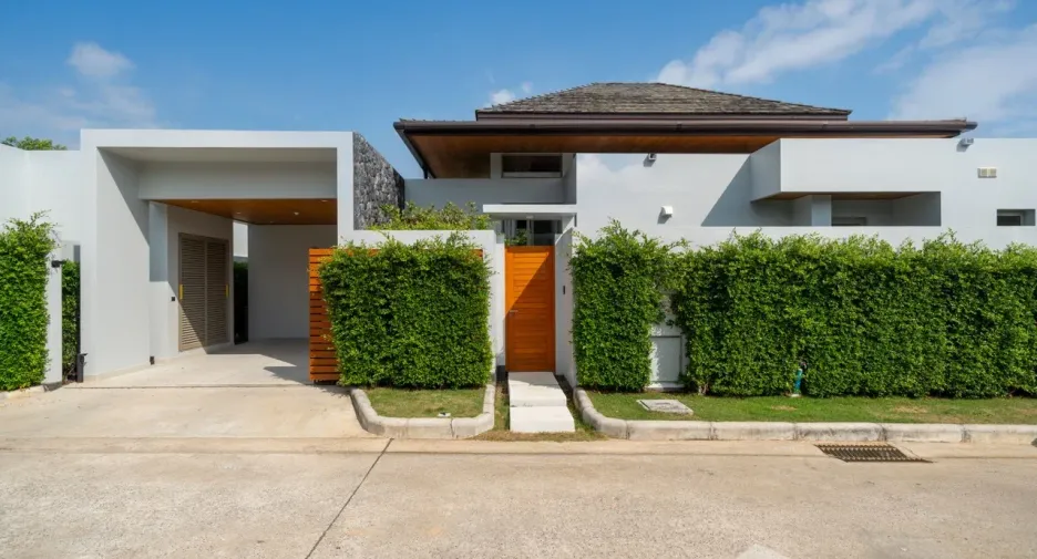For sale 4 bedrooms villa in Thalang, Phuket