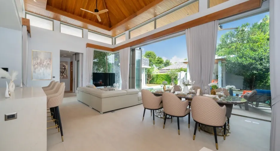 For sale 4 bedrooms villa in Thalang, Phuket