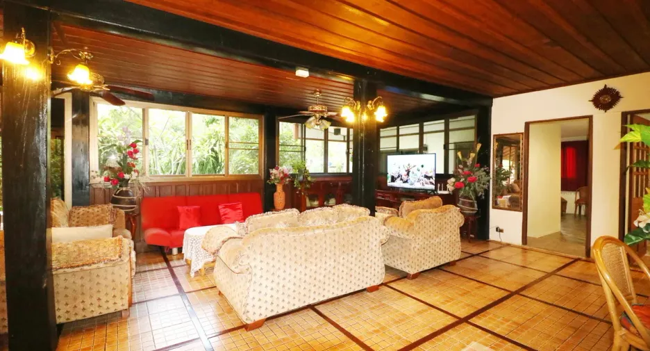 For sale 4 bedrooms house in Mueang Udon Thani, Udon Thani