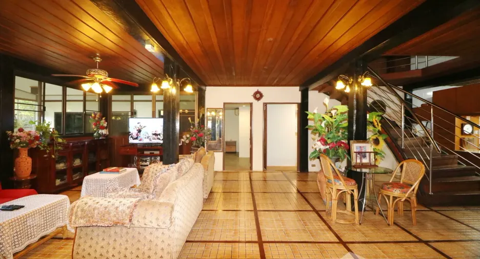 For sale 4 bedrooms house in Mueang Udon Thani, Udon Thani
