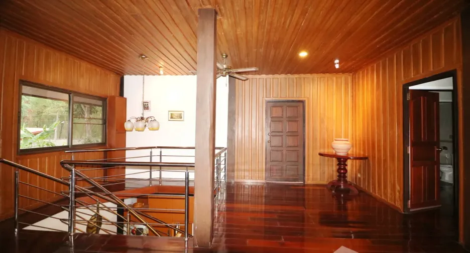 For sale 4 bedrooms house in Mueang Udon Thani, Udon Thani