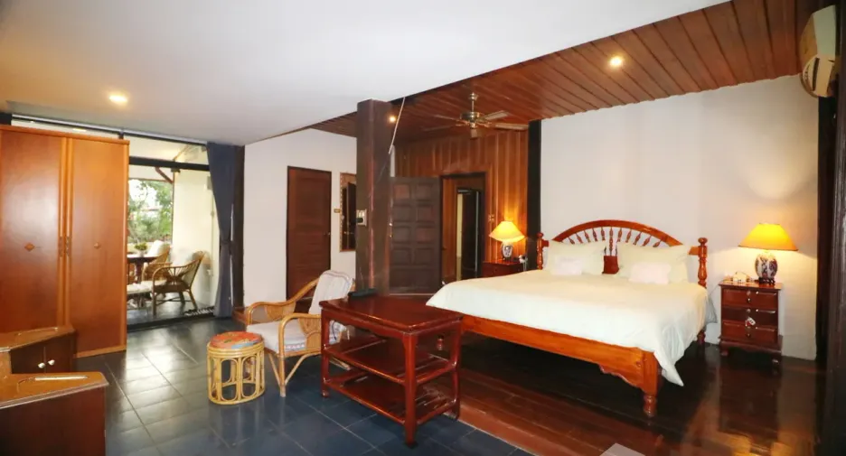 For sale 4 bedrooms house in Mueang Udon Thani, Udon Thani