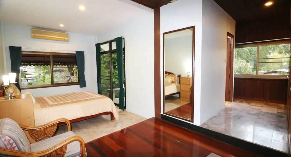 For sale 4 bedrooms house in Mueang Udon Thani, Udon Thani