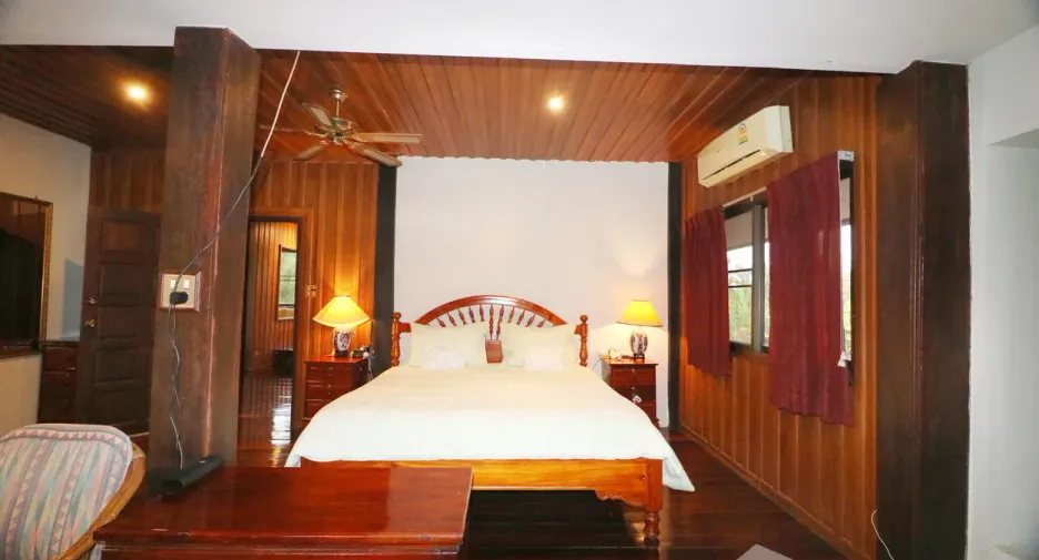 For sale 4 bedrooms house in Mueang Udon Thani, Udon Thani