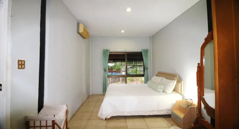 For sale 4 bedrooms house in Mueang Udon Thani, Udon Thani