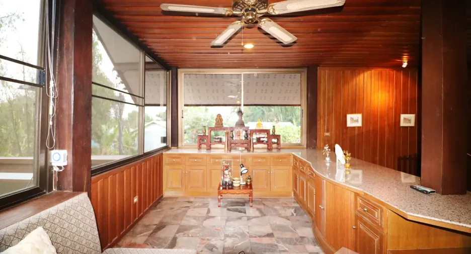 For sale 4 bedrooms house in Mueang Udon Thani, Udon Thani