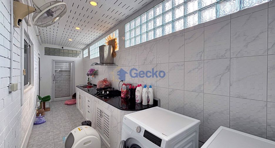 For sale 3 bedrooms house in Bang Lamung, Chonburi