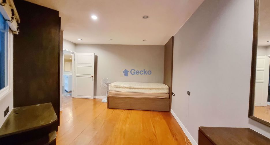 For sale 3 bedrooms condo in Bang Lamung, Chonburi