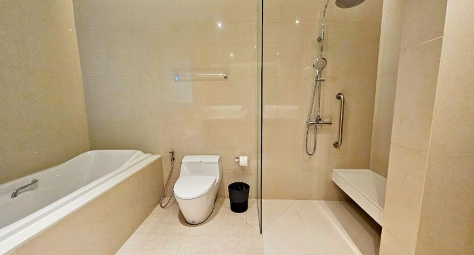 For sale 3 bedrooms condo in Sattahip, Chonburi