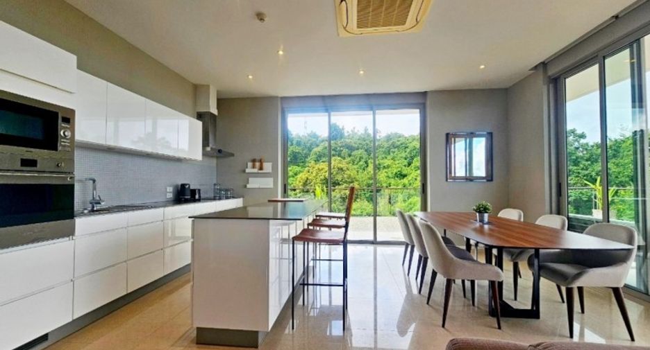 For sale 3 bedrooms condo in Sattahip, Chonburi