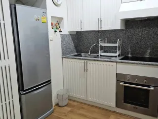 Аренда 2 спальни кондо в Ратчатхещи, Бангкок