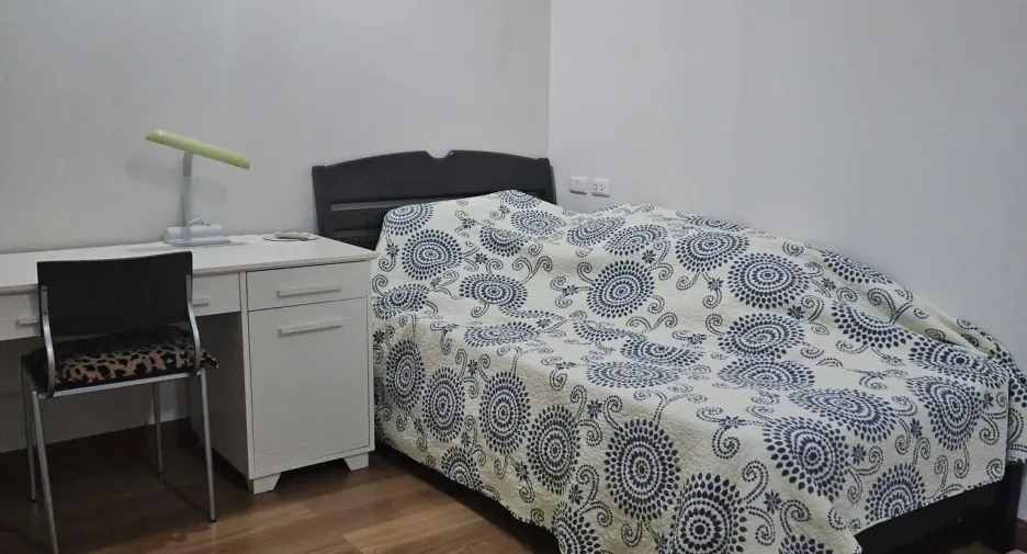 For rent 2 bedrooms condo in Ratchathewi, Bangkok