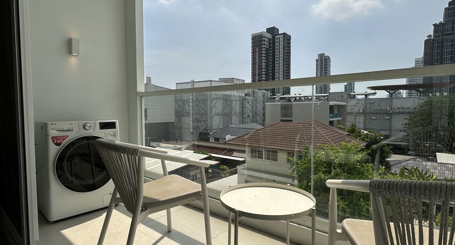 Apartamento en alquiler de 1 habitaciones en Yan Nawa, Bangkok