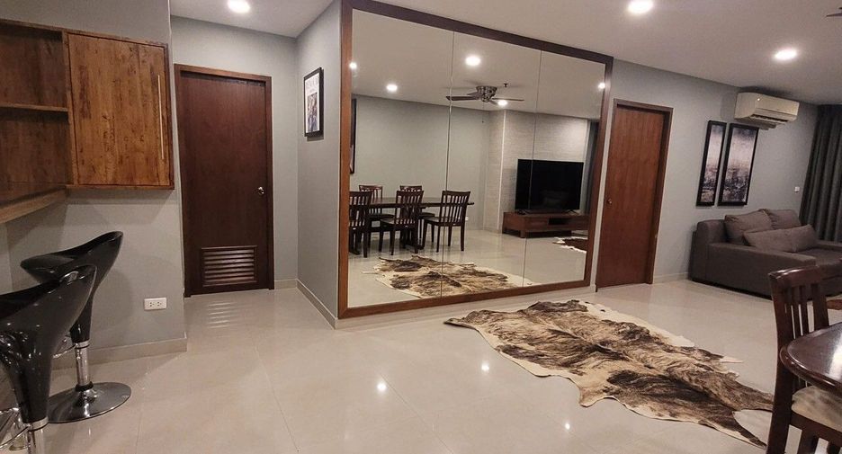 For rent 2 bedrooms condo in Watthana, Bangkok