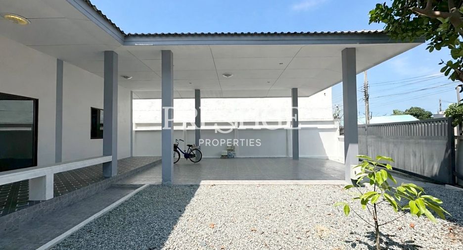 À louer 3 chambres maison à Bang Lamung, Chonburi