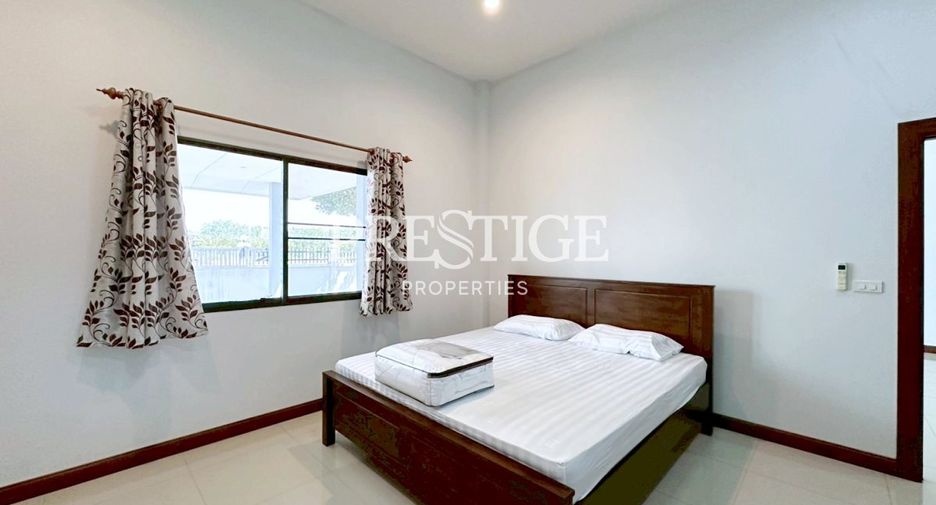 À louer 3 chambres maison à Bang Lamung, Chonburi