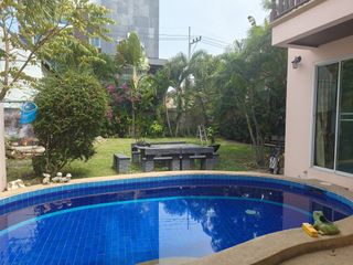 For rent 4 bedrooms villa in Bang Lamung, Chonburi
