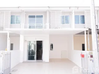 For Rent 3 Bedroom Townhouse In Mueang Chiang Mai