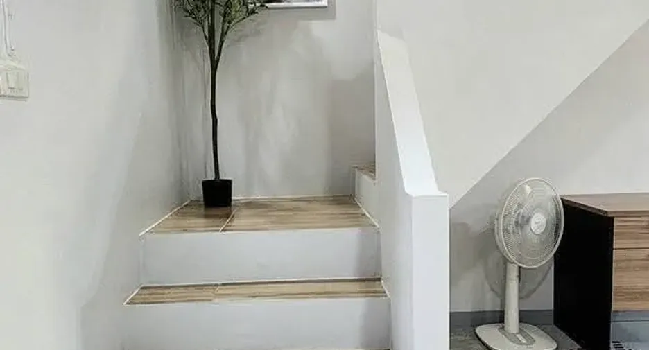 For rent 2 bedrooms townhouse in Mueang Chiang Mai, Chiang Mai