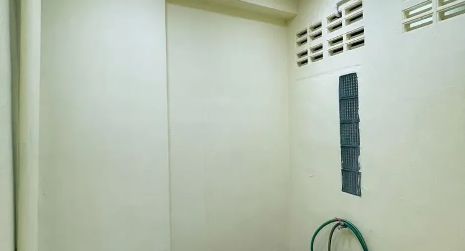 For rent 3 bedrooms townhouse in Ratchathewi, Bangkok