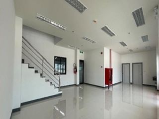 For rent warehouse in Mueang Chon Buri, Chonburi