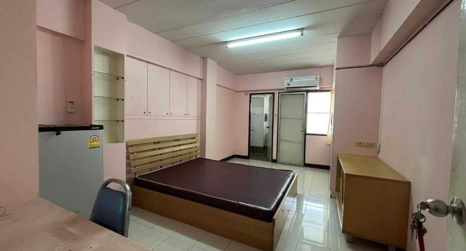 For sale 11 bedrooms apartment in Mueang Nonthaburi, Nonthaburi