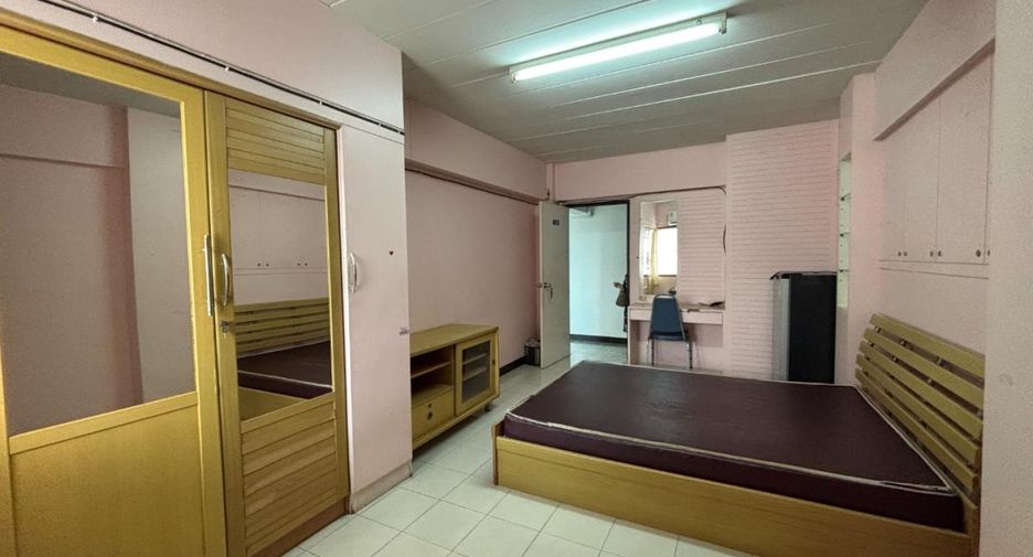 For sale 11 bedrooms apartment in Mueang Nonthaburi, Nonthaburi