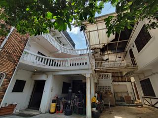 Grundstück zur Miete in Huai Khwang, Bangkok