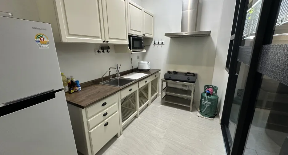 For rent 5 bedrooms house in Bang Kapi, Bangkok