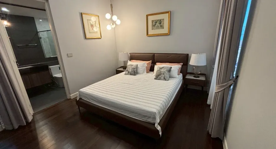 For rent 8 bedrooms house in Bang Kapi, Bangkok