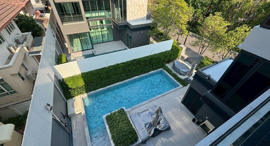 For rent 8 bedrooms house in Bang Kapi, Bangkok