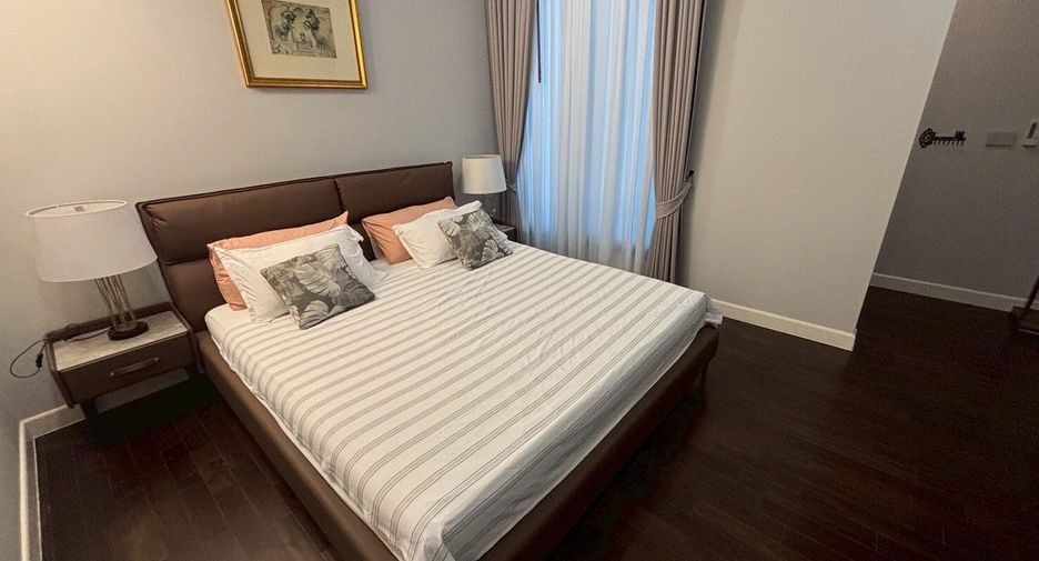 For rent 8 bedrooms house in Bang Kapi, Bangkok