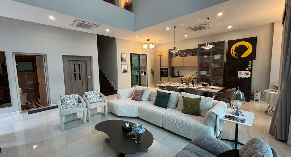 For rent 8 bedrooms house in Bang Kapi, Bangkok