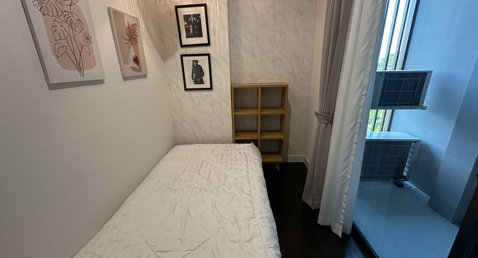 For rent 5 bedrooms house in Bang Kapi, Bangkok