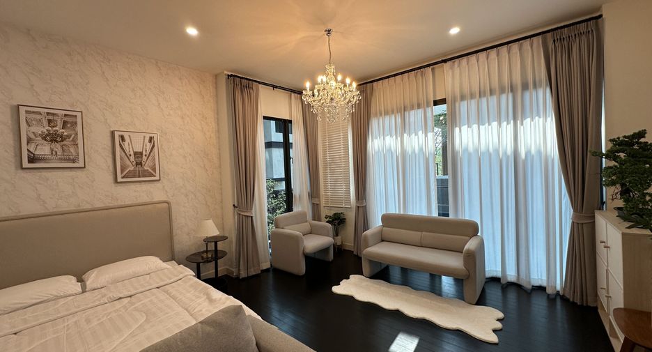 For rent 5 bedrooms house in Bang Kapi, Bangkok