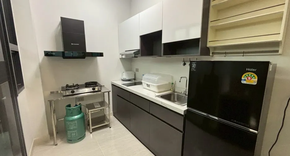 For rent 5 bedrooms house in Bang Kapi, Bangkok