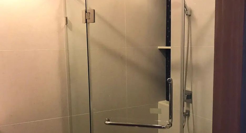 For rent 2 bedrooms condo in Sathon, Bangkok