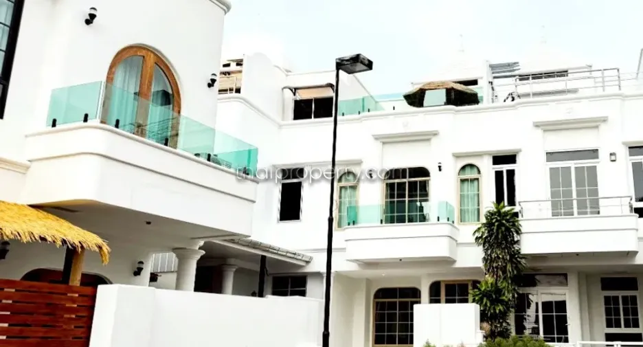 For rent and for sale 3 bedrooms house in Bang Lamung, Chonburi