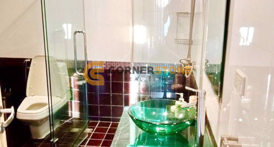 Casa en alquiler de 3 habitaciones en Sattahip, Chonburi