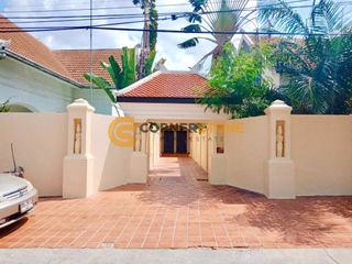 For rent 3 bedrooms house in Na Jomtien, Pattaya
