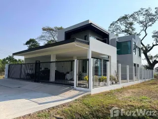 For Rent 4 Bedroom House In Mueang Chiang Mai