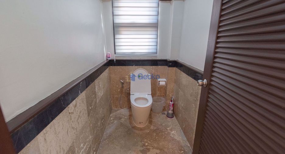 Haus zur Miete und zum Kauf mit 4 Zimmer in Bang Lamung, Chonburi