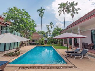 À louer et à vendre 4 chambres maison à Bang Lamung, Chonburi