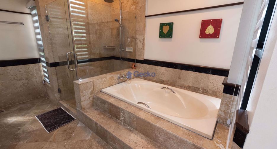 Haus zur Miete und zum Kauf mit 4 Zimmer in Bang Lamung, Chonburi