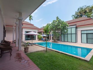 À louer et à vendre 4 chambres maison à Bang Lamung, Chonburi