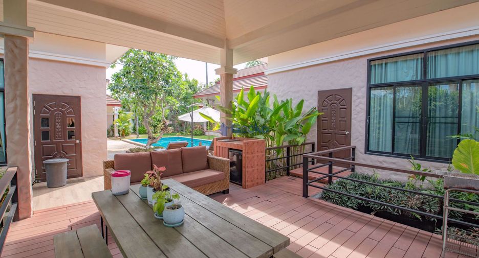 Haus zur Miete und zum Kauf mit 4 Zimmer in Bang Lamung, Chonburi