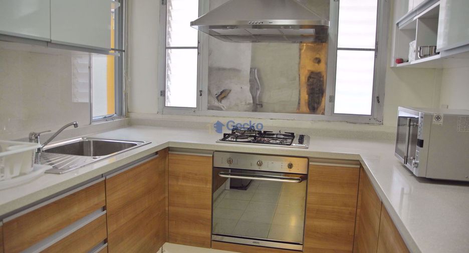 Haus zur Miete mit 3 Zimmer in Sattahip, Chonburi